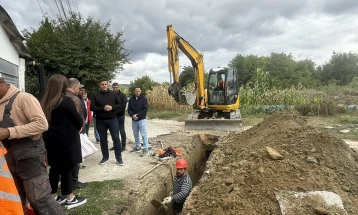 Изградба на секундарната линија на фекална канализација во месноста Плац во населба Илинден