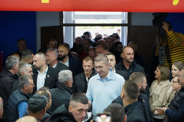 Mickoski: What home are SDSM fighting for, in Chalkidiki or in Dubai?