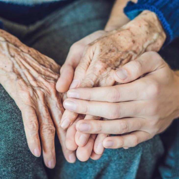 Истрага за злоупотреби и малтретитање во приватни установи за сместување стари лица во Скопје