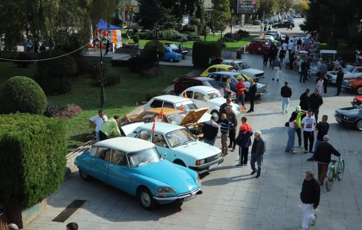 Изложба на олдтајмери во Куманово по повод 11 Октомври