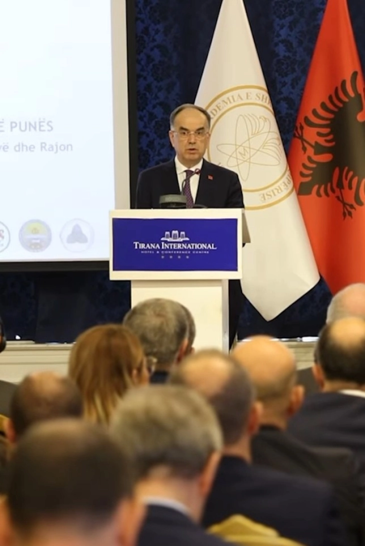 Бегај алармира за демографската криза која влијае врз безбедноста, семејната и социјалната благосостојба