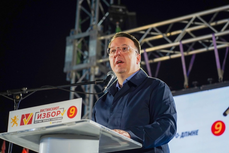 Николоски: Очајни се, панични се, свесни се што ќе се случи, па го вклучуваат и Пендаровски