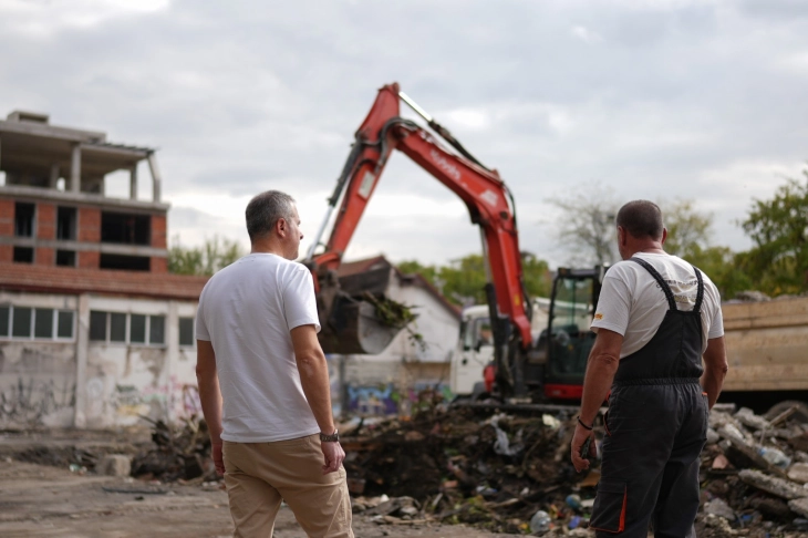 Се отстрануваат опожарените бараки кај „Партизан“, Герасимовски изврши увид во активностите