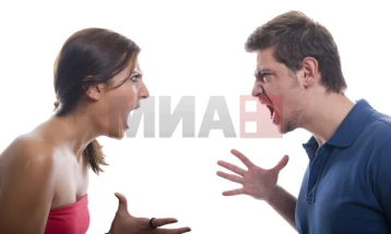 Науката потврди: Мажите се посилниот пол