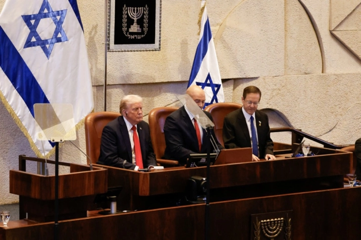 Tramp i bëri thirrje presidentit Hercog ta falë Netanjahun për rastet korruptuese