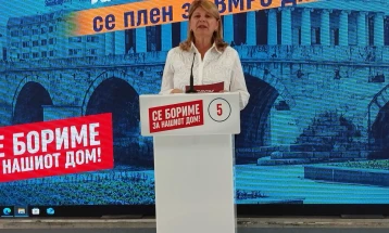 Шукова: Јавните претпријатија се заробени од партиски интереси