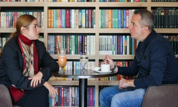 Герасимовски со Ксенија Николова: Центар ја има најдобрата културна сцена во Скопје, вложуваме во младите писатели и уметници