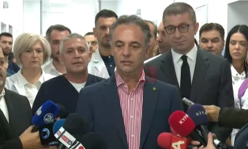 Aliu: Po shqyrtohet mundësia e vendosjes së testeve toksikologjike për punonjësit shëndetësor