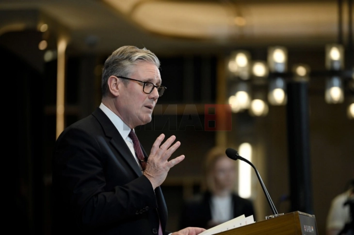 Стармер: Велика Британија би можела да го преземе процесот на разоружување на Хамас