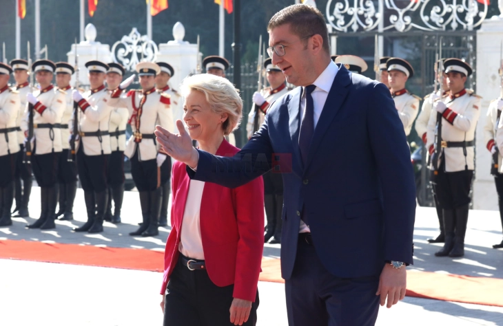 Премиерот Мицкоски ќе ја пречека претседателката на ЕК Урсула фон дер Лајен