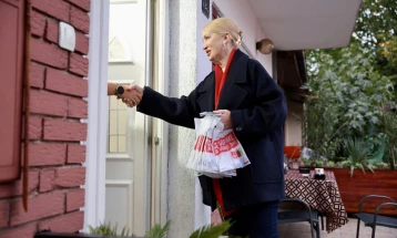 Кандидатката за градоначалник на Општина Бутел Ливриниќ се сретна со жителите на населбата Ферид Бајрам