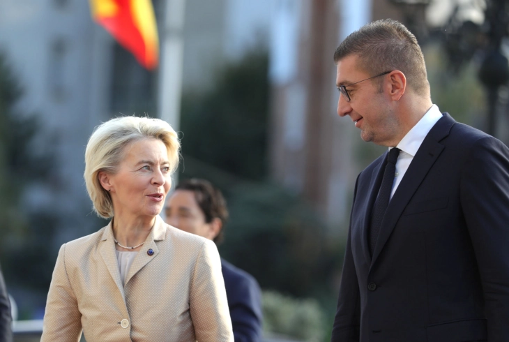 Премиерот Мицкоски ја пречека претседателката на ЕК Урсула фон дер Лајен