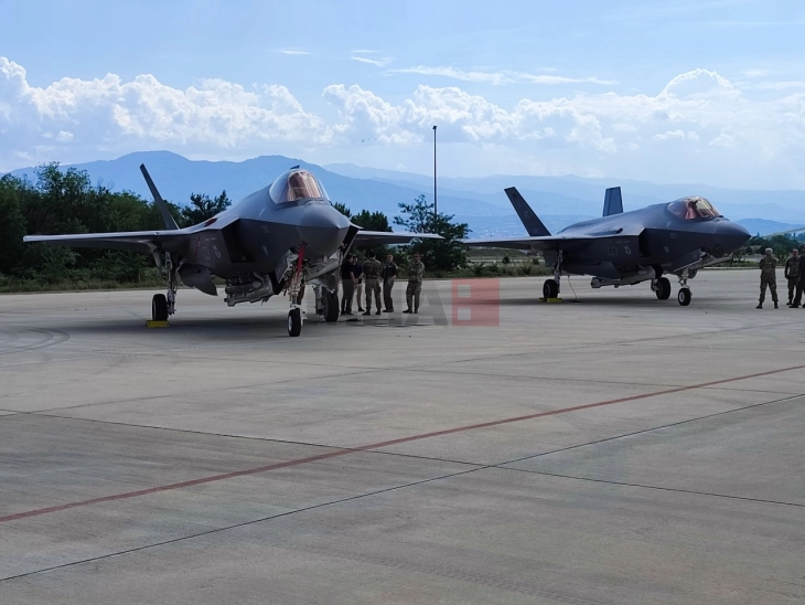 Pas pothuajse 50 vitesh, Belgjika  vë në përdorim lloj të ri aeroplanësh luftarak