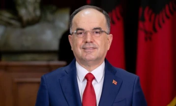 Албанија: Опозицијата побара негово отповикување, Бегај со реакција дека тврдењата не се вистинити