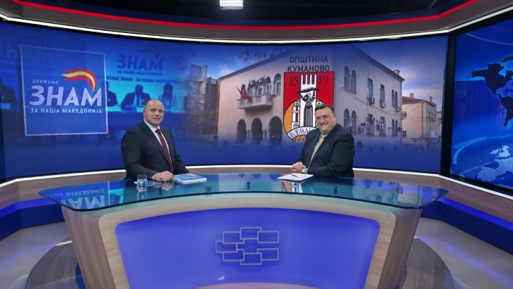 Секој има право да седи во кафеана со кого сака, вели лидерот на ЗНАМ за фотографијата на Црвенковски со носителката на советничката листа од Охрид