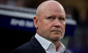 Czech Republic dismiss coach Hasek after defeat to Faroe Islands