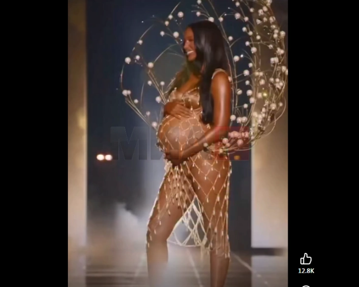 Јасмин Тукс го отвори Модното шоу на „Викторија'с сикрет“ истакнувајќи го своето трудничко стомаче