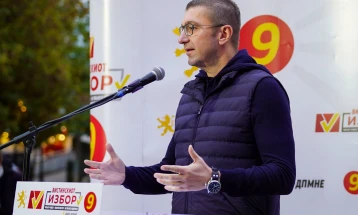 Мицкоски од Чаир: Неформалната коалиција на Венко, Али и Димче има само една цел, да дојде на власт по било која цена, без вредности и било какви заеднички идеи 