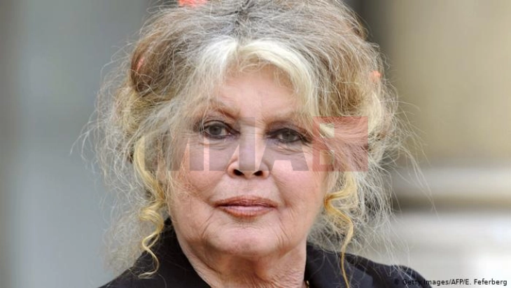 Брижит Бардо е три недели во болница, нејзината состојба е загрижувачка