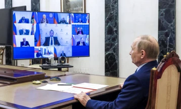 Putini e mblodhi Këshillin e Sigurisë të Rusisë për ta informuar për bisedën me Trampin