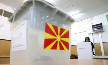 Polling stations open, more than 1,8 million people eligible to vote