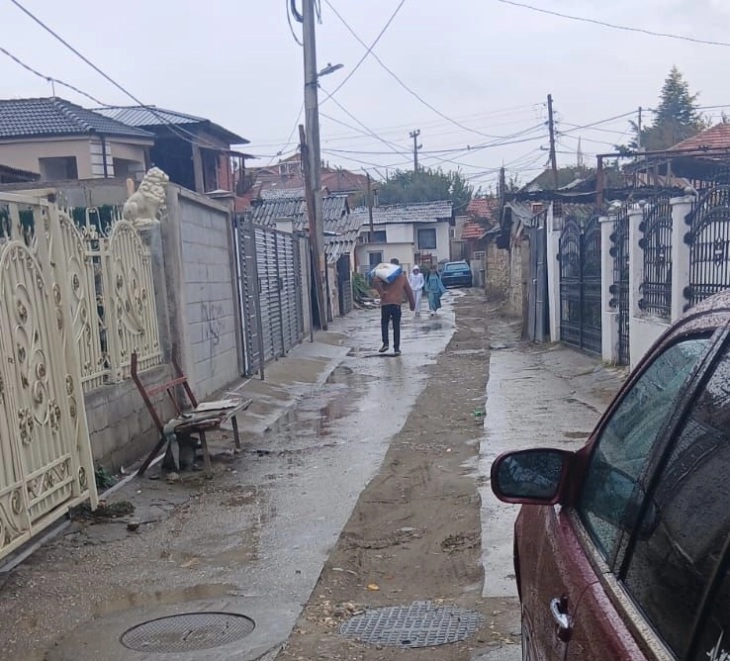 ГРОМ:Ние градиме водоводи, канализации, улици, фасади, училишта и градинки