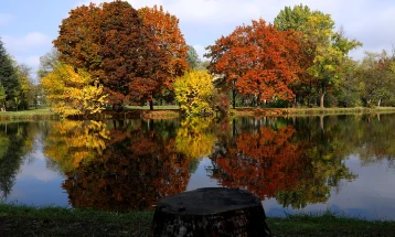 УХМР: До вторник стабилно време, во среда локален дожд, од четврток температурите во пораст