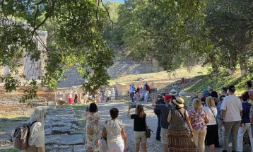 Për nëntë muaj Shqipërinë e kanë vizituar mbi 10.2 milionë turistë