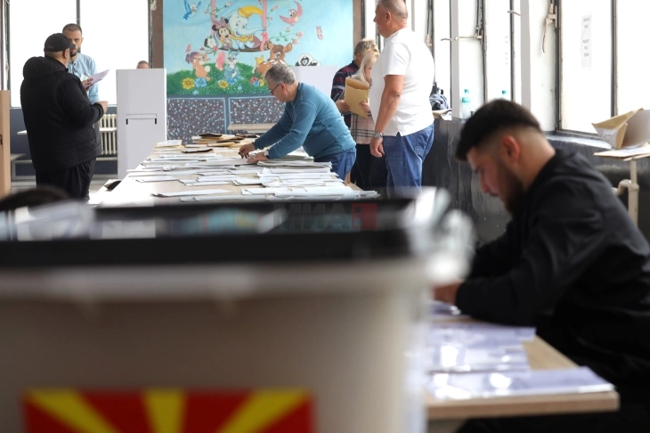 KSHZ: Filloi votimi për personat e sëmurë, të burgosurit dhe personat në institucione të kujdesit jashtëfamiljar