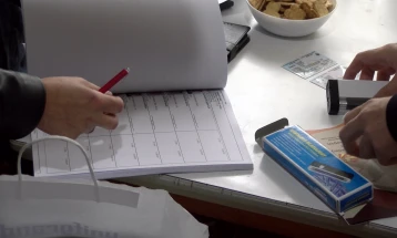 Deri në orën 15:30 kanë votuar 5.385 persona të sëmurë ose të pafuqishëm dhe 810 që vuajnë dënimin me burg ose janë në paraburgim