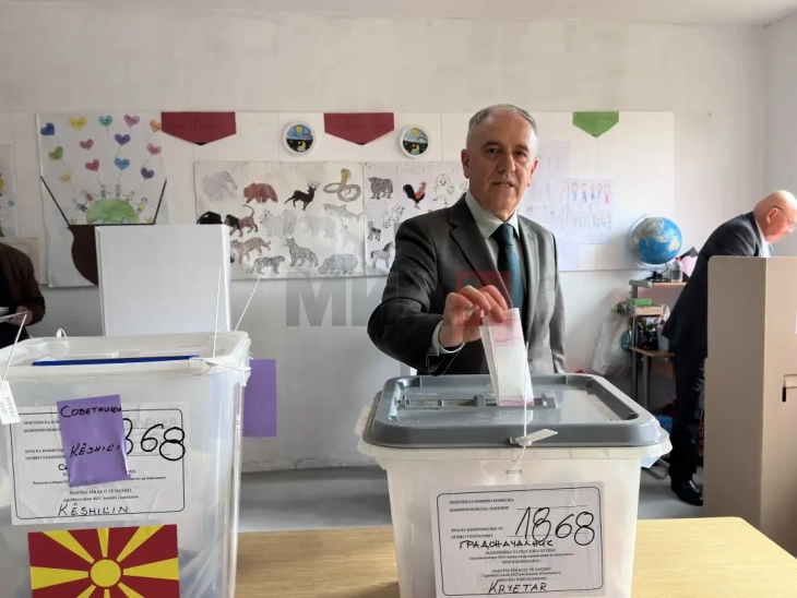 Deklaratë e kandidatit të pavarur për kryetar të Strugës Mendi Qyra (EMBARGO për publikim deri në orën 19:00)