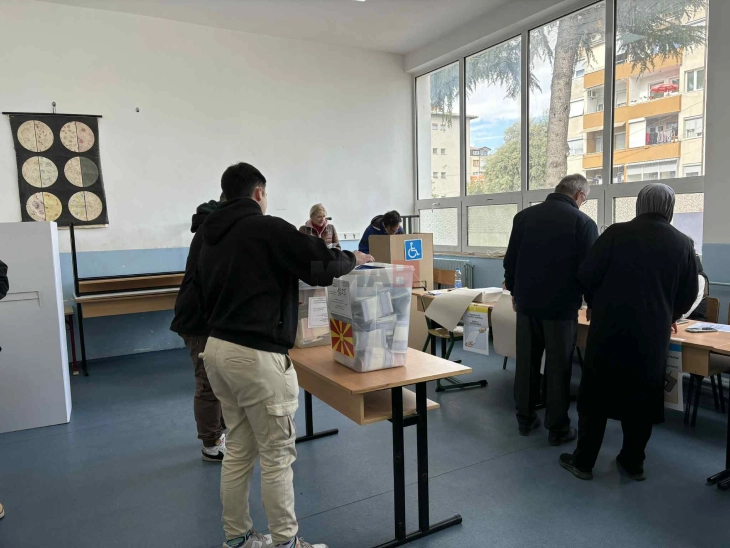 Deri në orën 13 jehona në Strugë është 17 për qind, në Vevçan mbi 33 për qind