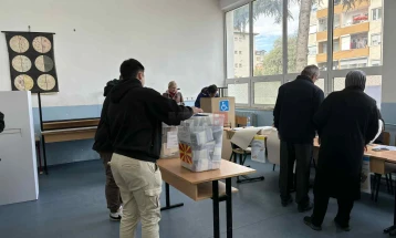 Deri në orën 13 jehona në Strugë është 17 për qind, në Vevçan mbi 33 për qind