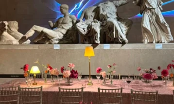 Министерката за култура на Грција реагира за добротворната вечера во галеријата со скулптурите од Партенон во Британскиот музеј