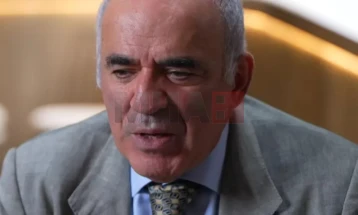 Гари Каспаров: Се чини дека Путин има некакво влијание врз Трамп 