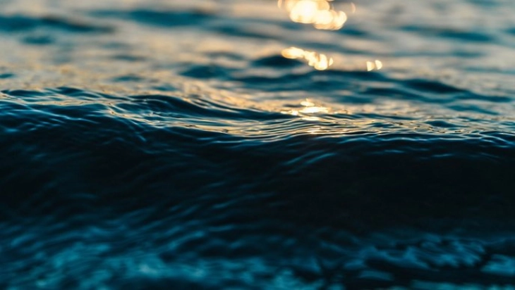 Тихиот Океан рекордно топол, мистериозен топол бран ги збунува климатолозите