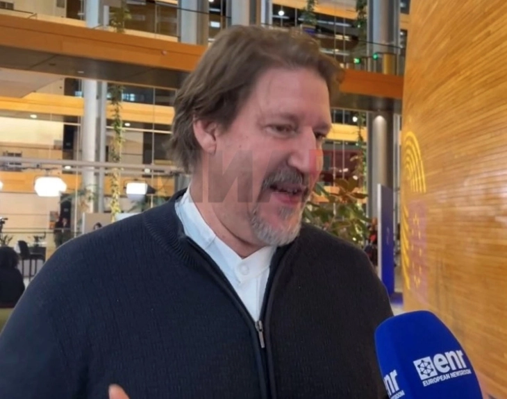 Вајц за ЕНР/МИА: Прашања поврзани со идентитетот го блокираат македонскиот напредок на европскиот пат 