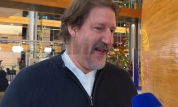 Вајц за ЕНР/МИА: Прашања поврзани со идентитетот го блокираат македонскиот напредок на европскиот пат 