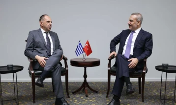 Билатералните односи и меѓународните случувања во фокусот на средбата Герапетритис - Фидан