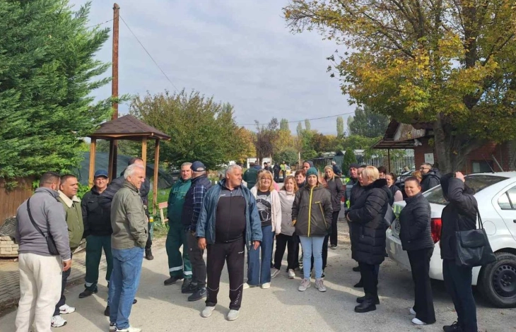 Вработените во ЈП „Паркови и зеленило“, „Флораком“ и „Луна“ на протест поради неисплатена септемвриска плата