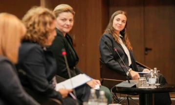 EBRD survey highlights gender disparity in accessing climate finance, recommends measures to make green lending more accessible to women 