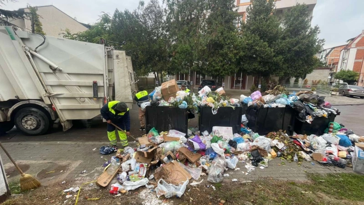 Герасимовски: Во две смени работат нашите хигиeничари, Комунална хигиена мора да се освести ни се спрема катастрофа