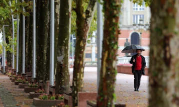 Clouds paving way to sunshine, temps up to 22°C