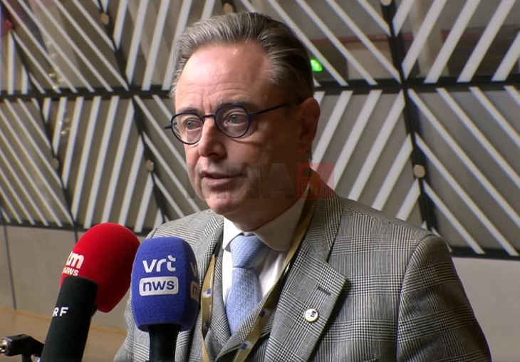 Де Вевер: Белгија бара гаранции за да се согласи на користење на имоблизираните руски средства 