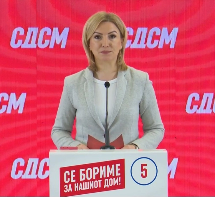 Кузеска: Дали со Велика Британија е договорено прифаќање мигранти и отворање мигрантски кампови во Македонија