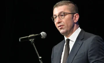 Мицкоски: Патриотизмот не се мери со зборови туку со дела, во периодот што следи главна цел ќе биде битката за подобар животен стандард