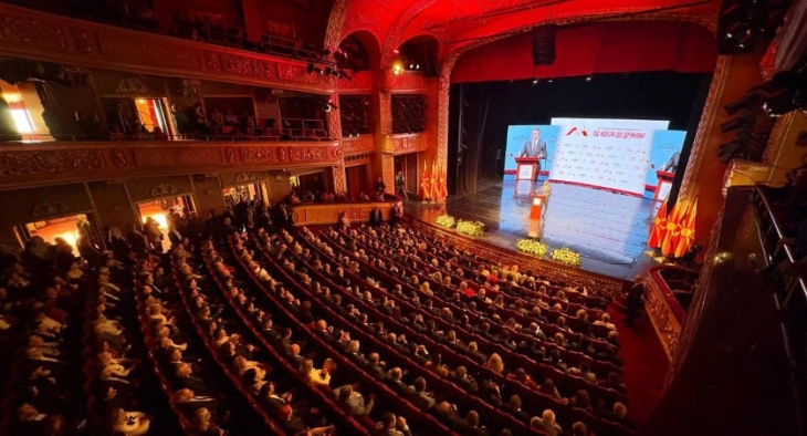 Мицкоски: Нема предвремени избори, време е за голема офанзива на секој план, народот сака подобар стандард