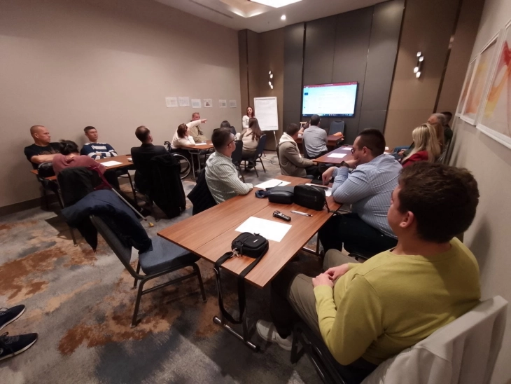 Дебата и обука на тема „Еднаквост и недискриминација“