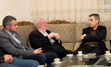 Alternativa: Krenaria e Dibrës, gjeneral Gëzim Ostreni pret në konak Mexhitin dhe Melën