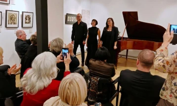 Во македонскиот КИЦ во Загреб концертот на триото „30 прсти“ ја воодушеви загрепската публика